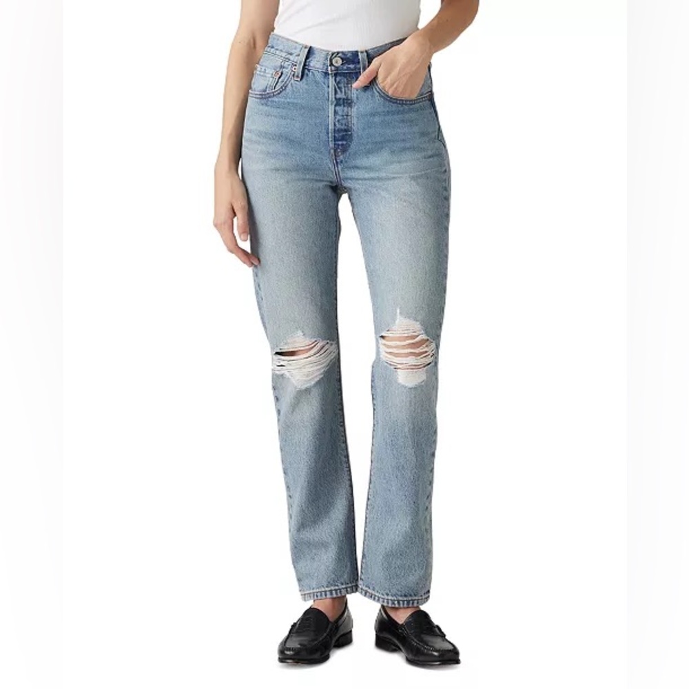 NWT Levi’s 501 Denim Distressed Jeans Size 32x32 Button Up